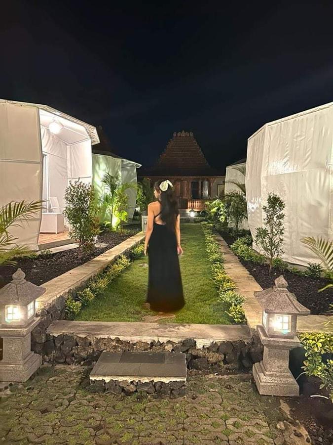 Starlake Villa & Glamping Kubupenlokan Buitenkant foto