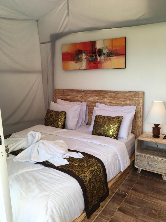 Starlake Villa & Glamping Kubupenlokan Buitenkant foto