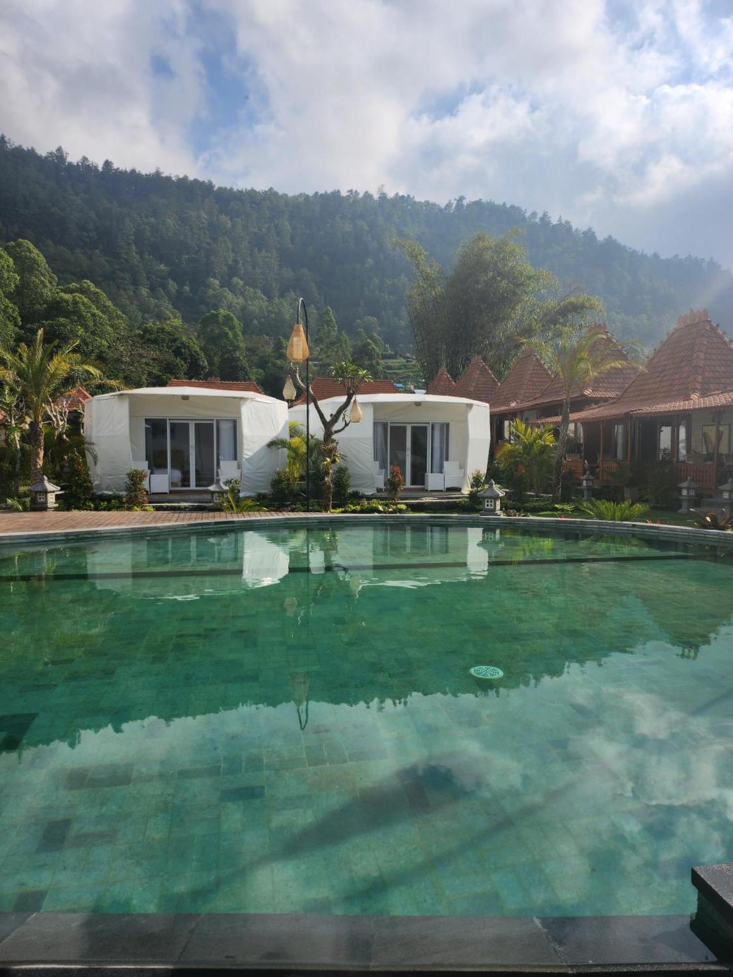 Starlake Villa & Glamping Kubupenlokan Buitenkant foto