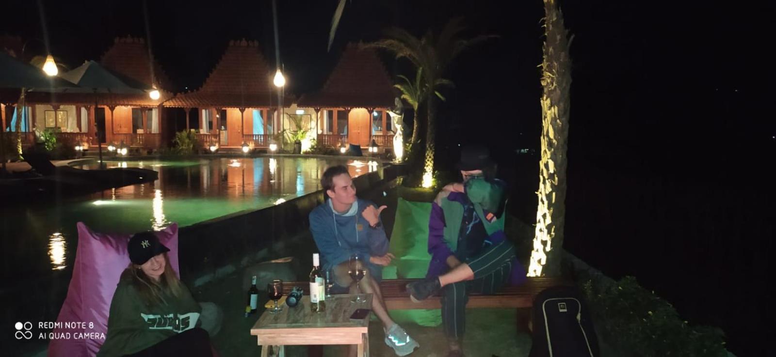 Starlake Villa & Glamping Kubupenlokan Buitenkant foto