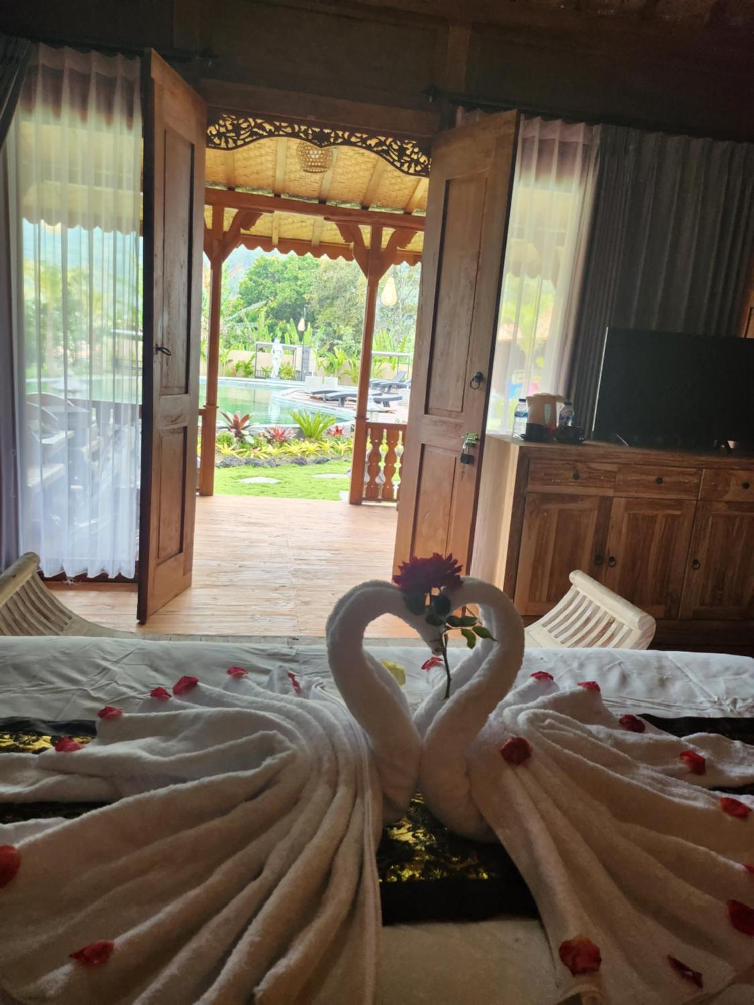 Starlake Villa & Glamping Kubupenlokan Kamer foto